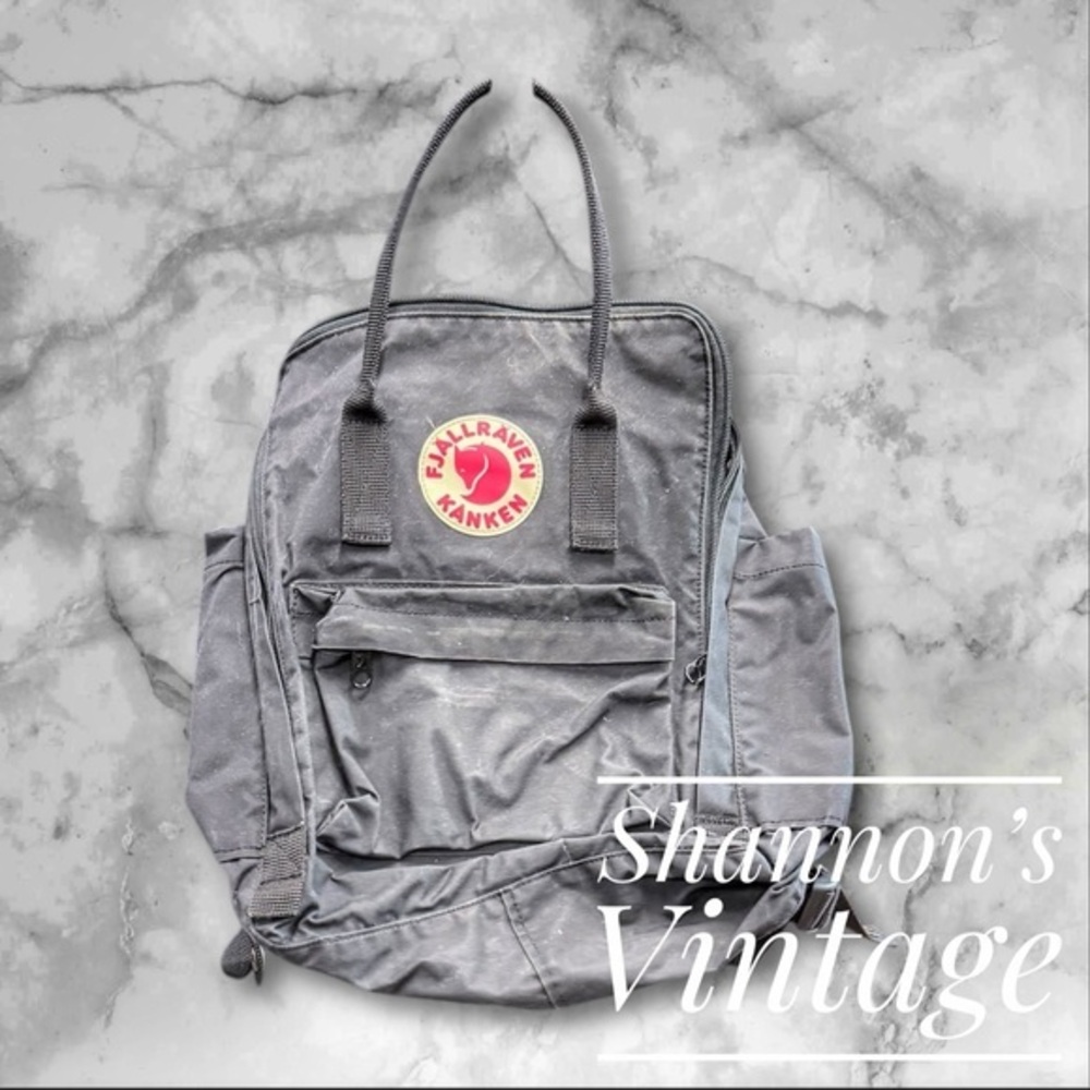 Fjällräven Kånken Classic Backpack - Black - Authentic Everyday Travel Bag